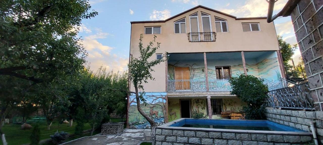 Commune Hotel Ґарні Екстер'єр фото