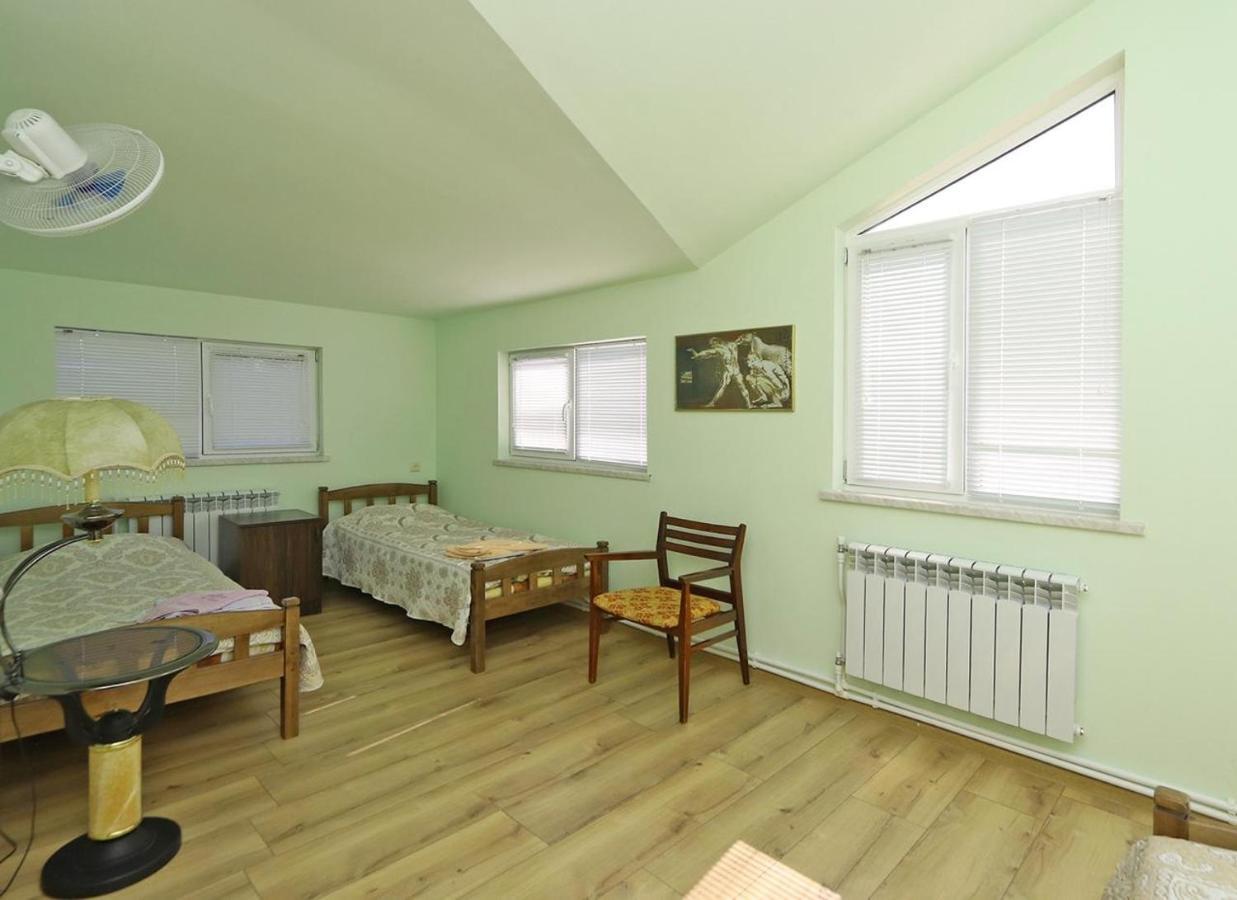 Commune Hotel Ґарні Екстер'єр фото
