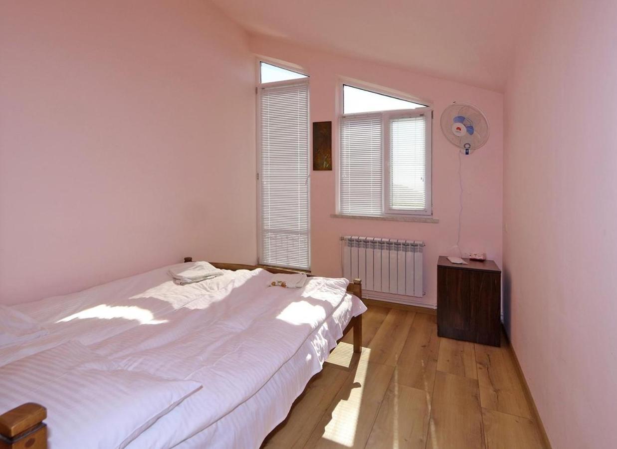 Commune Hotel Ґарні Екстер'єр фото