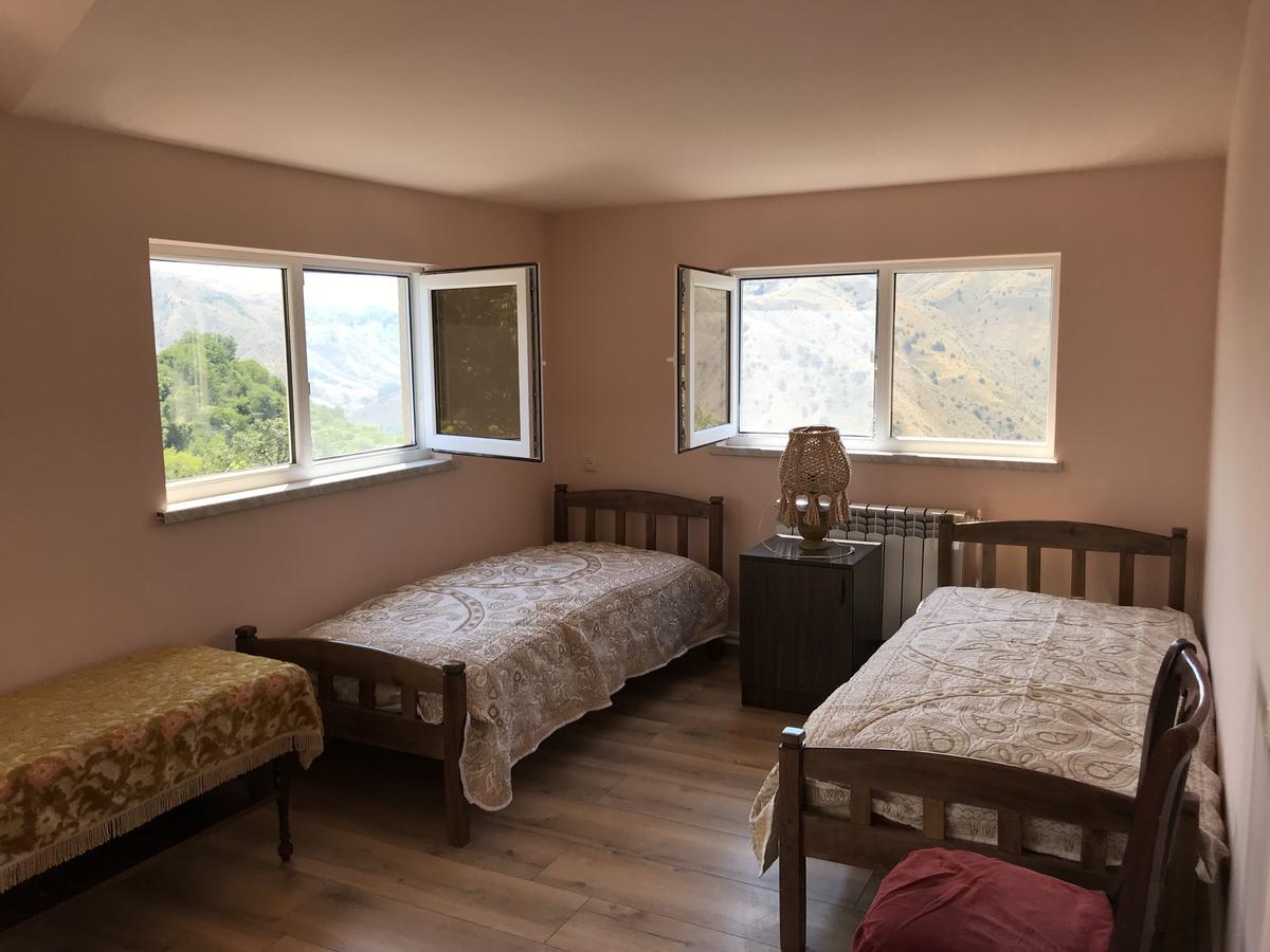 Commune Hotel Ґарні Екстер'єр фото